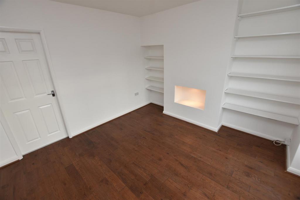 Living Room 4.JPG