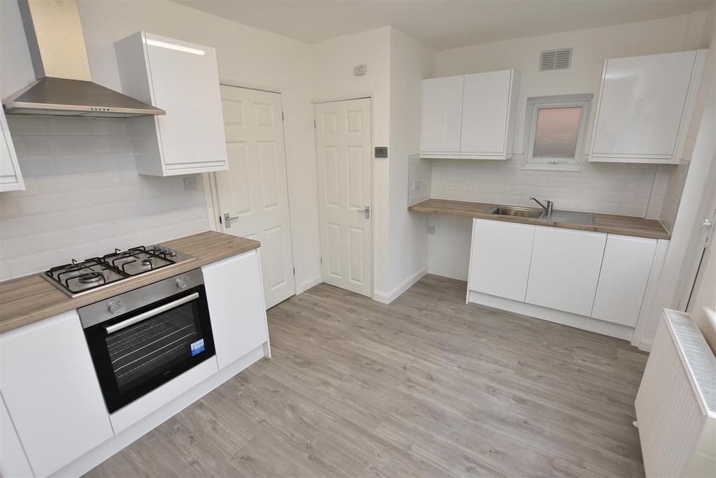 Kitchen 2.JPG
