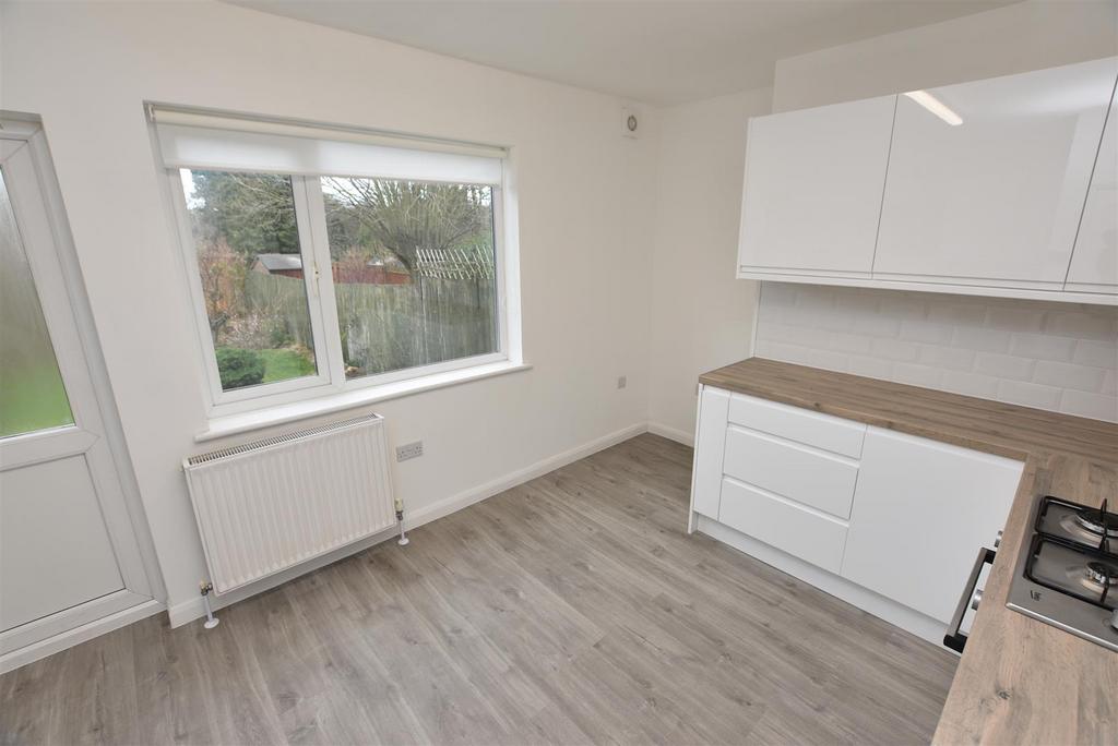 Kitchen 4.JPG