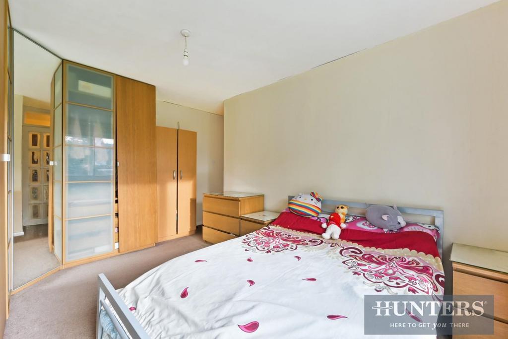 OAKLEY CLOSE (7).jpg