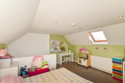 18 Flatt Road, Largs, KA30 9EA