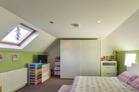 18 Flatt Road, Largs, KA30 9EA