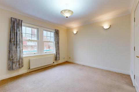 2 bedroom apartment to rent, Melcombe Avenue, Weymouth