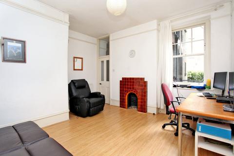 2 bedroom flat for sale, Arlington Park Mansions, Sutton Lane North, Chiswick W4