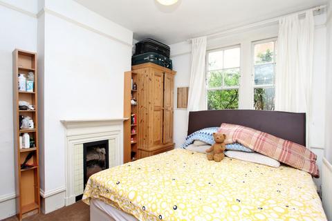 2 bedroom flat for sale, Arlington Park Mansions, Sutton Lane North, Chiswick W4