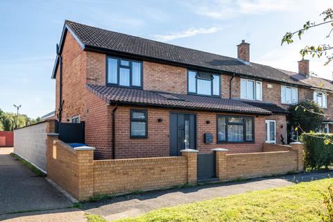 4 bedroom end of terrace house for sale, Pondmoor Road, Bracknell RG12