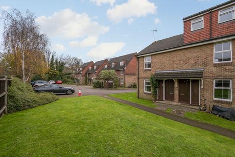 25 Windmill Rise, Kingston Upon Thames, KT2 7TU