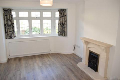 4 bedroom semi-detached house to rent, Glenton Way, Rise Park, Romford