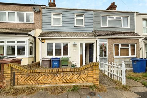 3 bedroom terraced house to rent, Copland Road, Stanford-Le-Hope, SS17