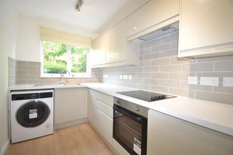 Studio to rent, Grange Road, London SE19