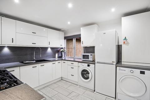 2 bedroom flat for sale, Poynter Court, Old Glasgow Road, Uddingston, Glasgow, South Lanarkshire, G71 7HQ