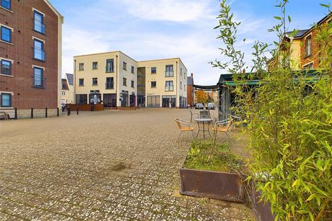 3 bedroom apartment for sale, Greenaways, Ebley, Stroud, Gloucestershire, GL5