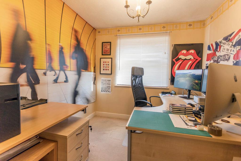 Bedroom 5/Study