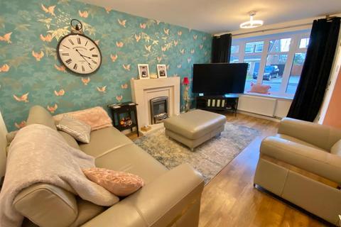 4 bedroom semi-detached house for sale, Tytherington Drive, Macclesfield