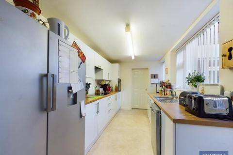 4 bedroom terraced house for sale, St. Hilda Street, Bridlington