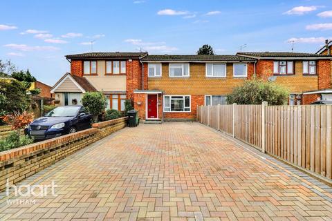83 Braintree Road, Witham, CM8 2BY