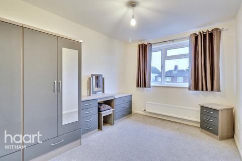 83 Braintree Road, Witham, CM8 2BY