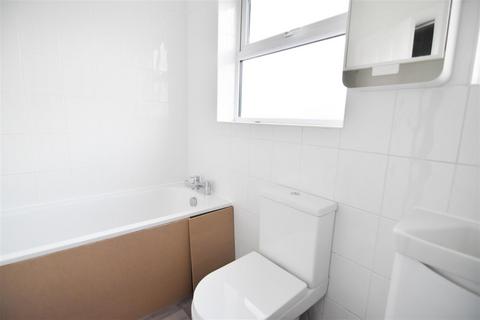 3 bedroom house to rent, Foxley Road, Thornton Heath