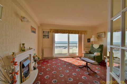 3 bedroom flat for sale, Marina, East Sussex, Bexhill on Sea, TN40