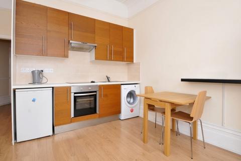 2 bedroom apartment to rent, Wolverton Gardens London W5