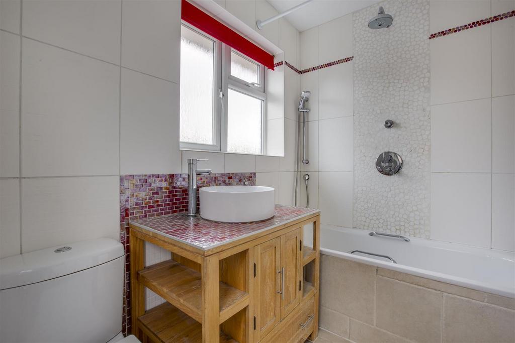 93 Gayhurst Road, HP13 7 XJ (LOW RES)-5.jpg