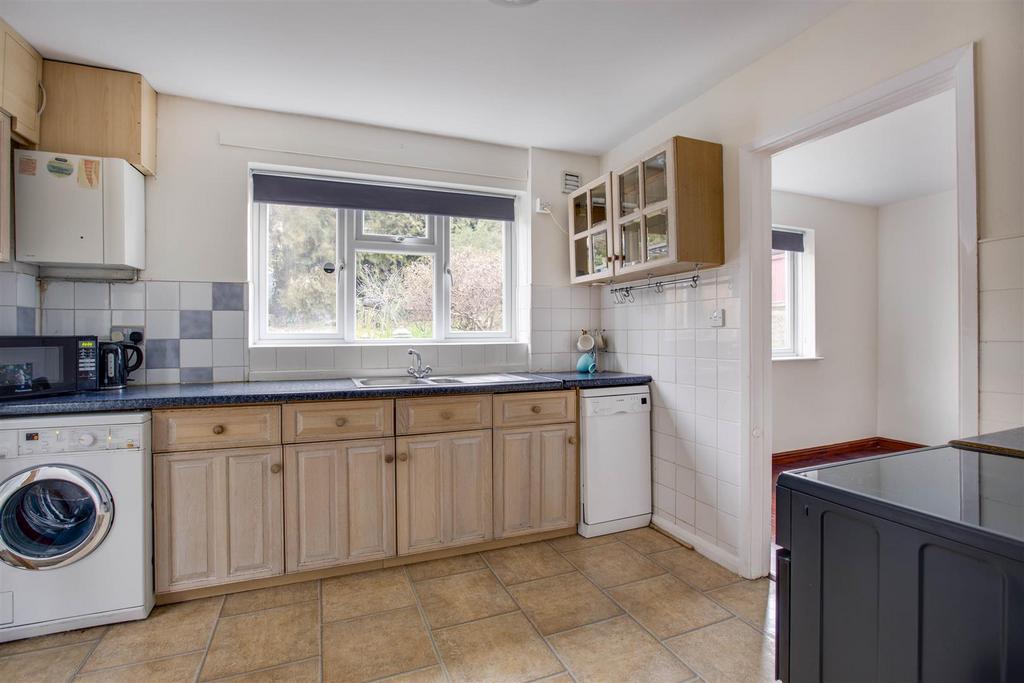 93 Gayhurst Road, HP13 7 XJ (LOW RES)-11.jpg