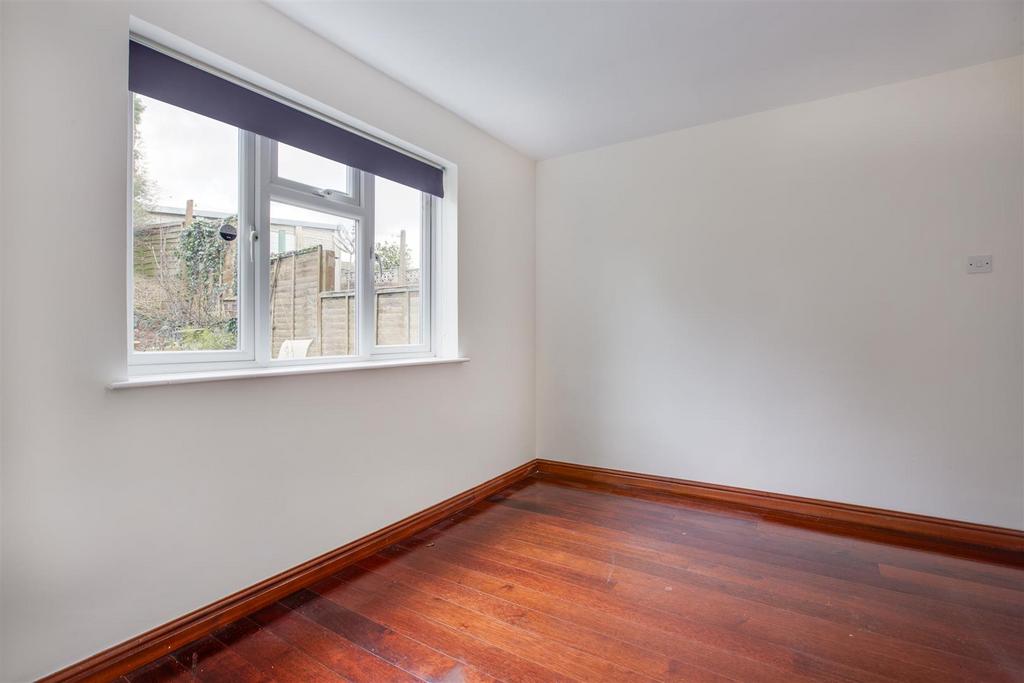 93 Gayhurst Road, HP13 7 XJ (LOW RES)-9.jpg