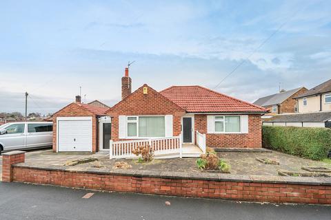 2 bedroom detached bungalow for sale, Crossways Drive, Harrogate, HG2