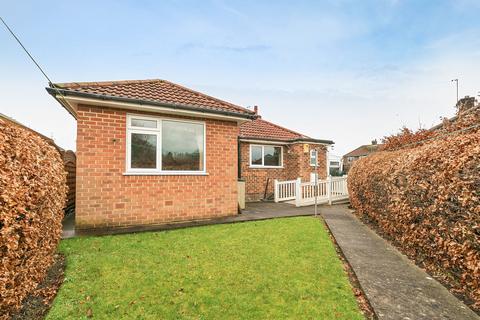 2 bedroom detached bungalow for sale, Crossways Drive, Harrogate, HG2