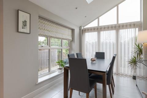 6 Liveridge Close, Henley-in-arden, B95 5FX