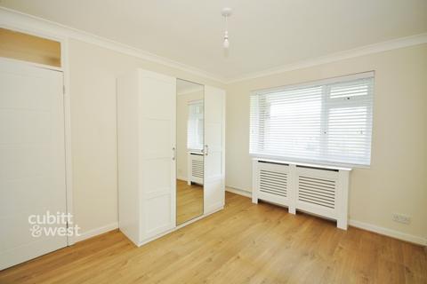 2 bedroom apartment to rent, Purley Park Road Purley CR8