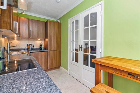 1 bedroom flat for sale, Portland Road, Worthing