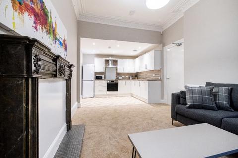 5 bedroom maisonette to rent, Brunswick Street, Hillside, Edinburgh, EH7