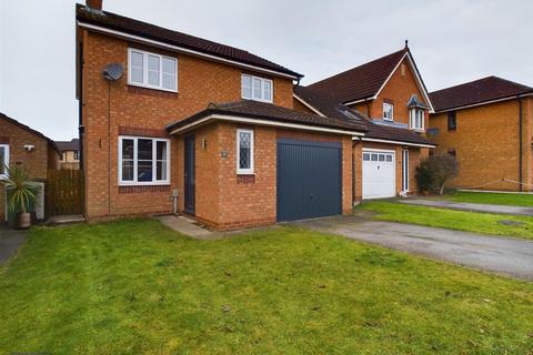 3 bedroom detached house to rent, Nursery Court, Brough