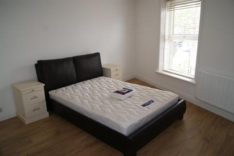 1 bedroom apartment to rent, New Street, Ossett WF5