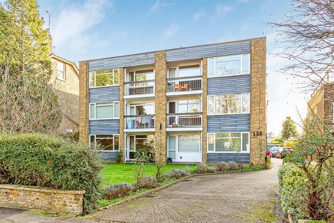 2 bedroom flat to rent, Castelnau, Barnes, SW13