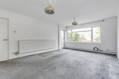 2 bedroom flat to rent, Castelnau, Barnes, SW13