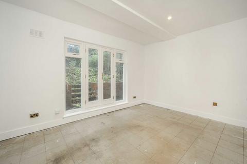 2 bedroom flat for sale, Girdlers Road, London W14