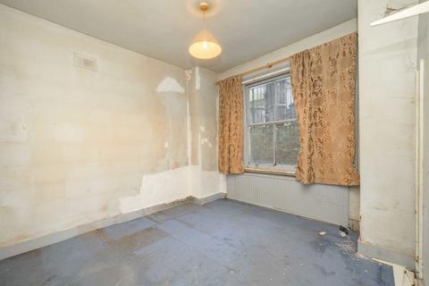 2 bedroom flat for sale, Girdlers Road, London W14