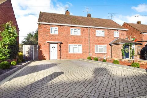 3 bedroom semi-detached house for sale, Somerville Crescent, Hampshire GU46