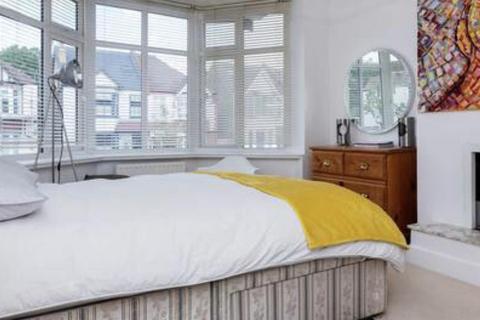 4 bedroom end of terrace house for sale, Wrottesley Road, Kensal Rise (Borders)