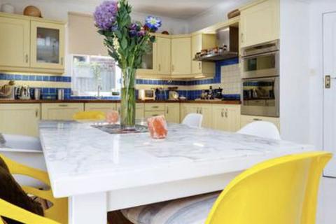 4 bedroom end of terrace house for sale, Wrottesley Road, Kensal Rise (Borders), NW10 5YL