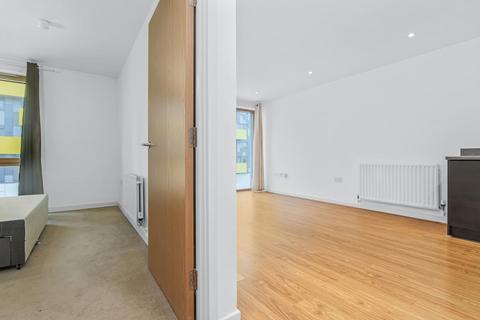 1 bedroom flat to rent, Flat , Axe Street, IG11