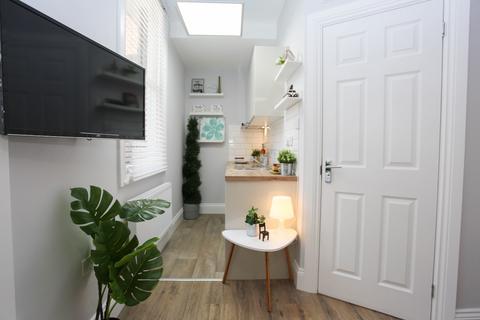 Studio to rent, Suite 3, 35 King Street, Luton, Bedfordshire, LU1 2DW