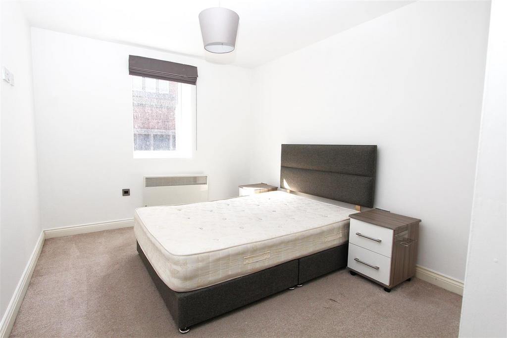 Bedroom.JPG