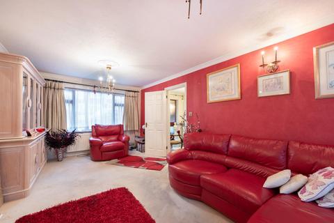 3 bedroom detached house for sale, Brycedale Crescent, London N14