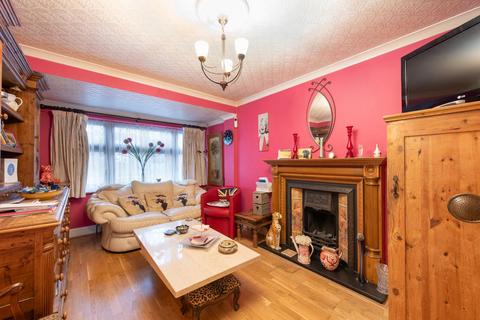 3 bedroom detached house for sale, Brycedale Crescent, London N14