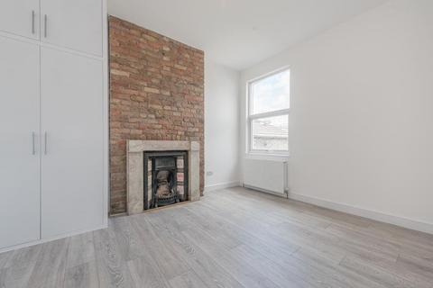 2 bedroom apartment for sale, Minet Gardens, London, NW10