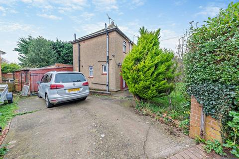 3 bedroom semi-detached house for sale, Hemans Road, Daventry, NN11