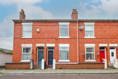 2 bedroom terraced house to rent, Albert Avenue, Urmston, Manchester, M41